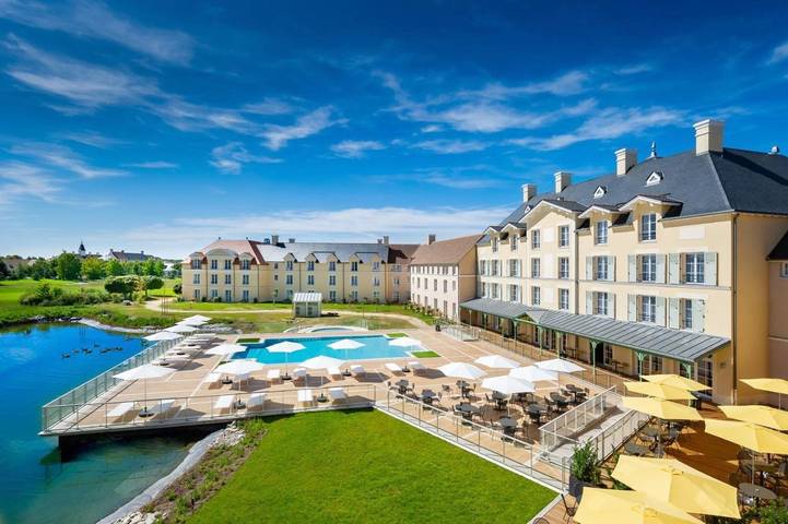 Hôtel pour 16 personnes, avec piscine ainsi que jardin et vue à Bailly-Romainvilliers - 4