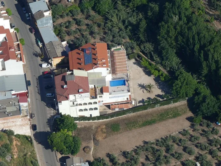 Hotel para 2 personas, con piscina además de jardín y vistas, Se admiten mascotas - 1