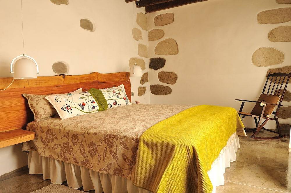 Villa en primera linea de costa con piscina_Finca ecologica in San Juan de la Rambla, Tenerife Norte