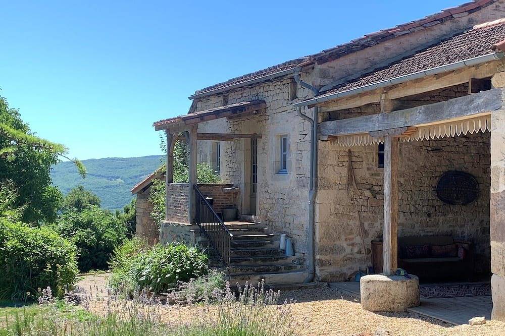 Maison D’Artist, 5 minutes from St Antonin Noble Val with Swimming River & Pools in Saint-Antonin-Noble-Val, Macizo Central