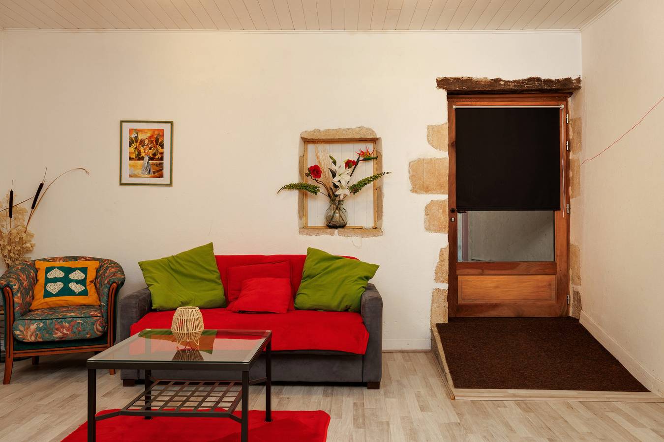 Le Fil Rouge – Un gîte chaleureux entre pierre et design, à la campagne in Saint-Pierre-d'Aurillac, Région de Langon