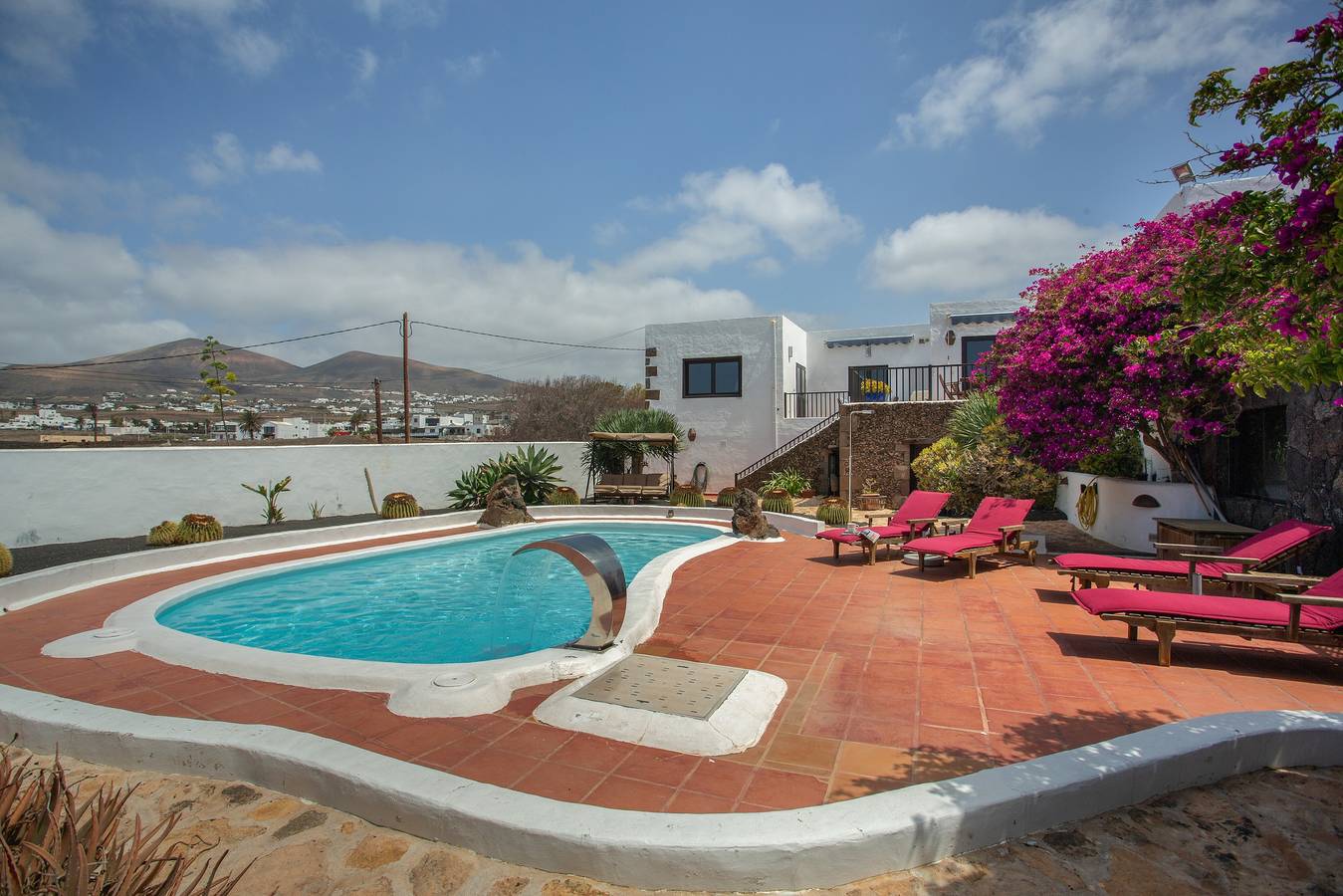Appartement entier, Vacances 'Camelio' avec vue sur les montagnes, piscine privée et terrasse privée in Mácher, Tías