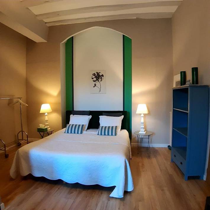 Location de vacances pour 2 personnes, avec piscine ainsi que vue et jardin à Montreuil-Bellay - 2