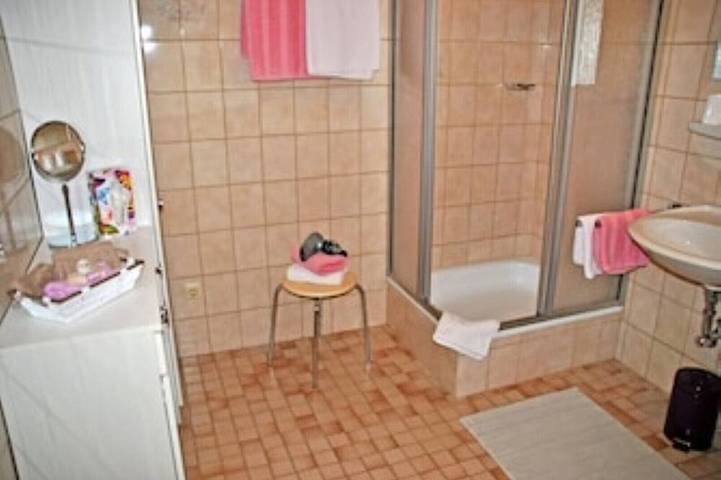 Entire apartment, Vacation Apartment I - Kamml Guesthouse in Inzell, Bavarian Alps
