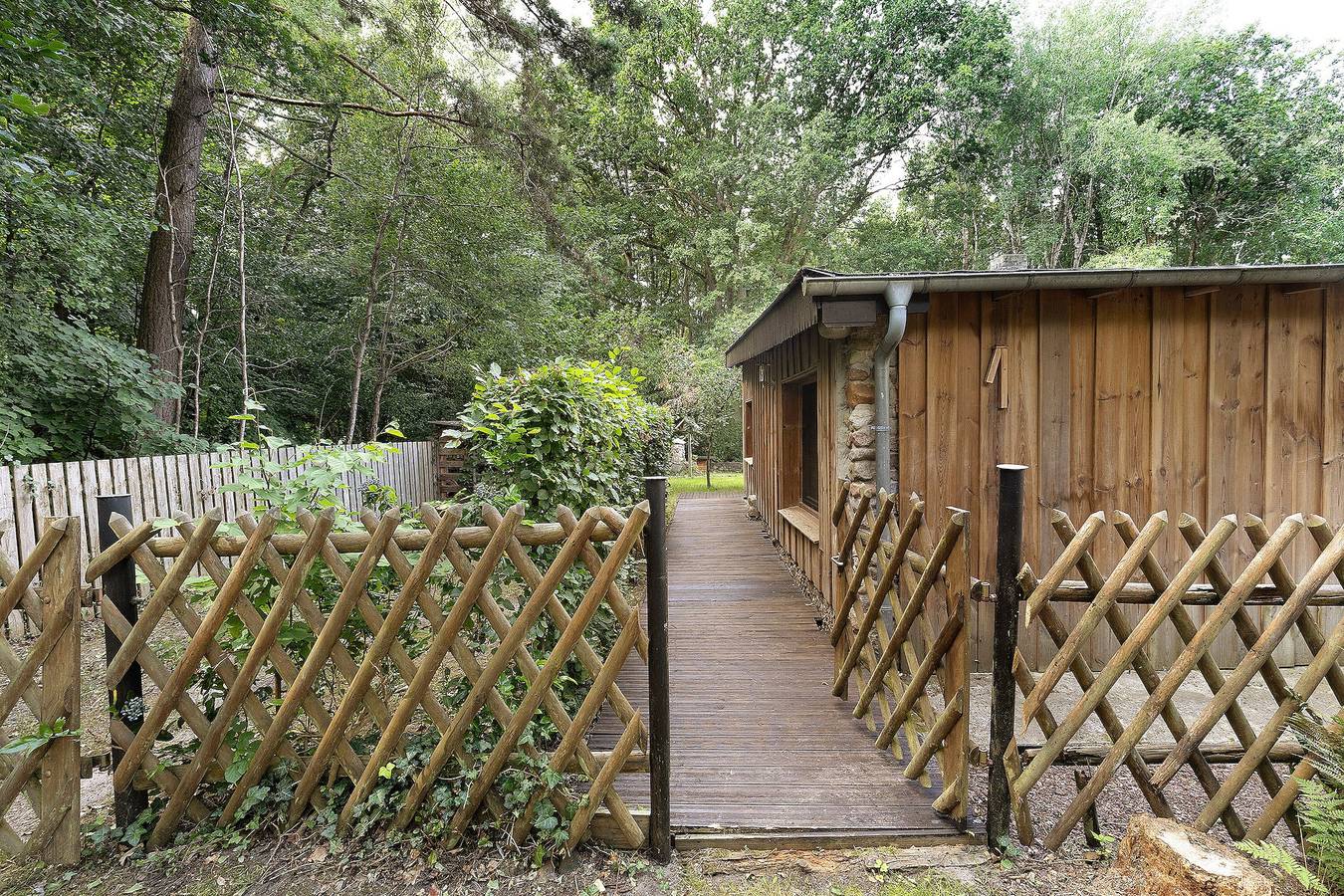 Bungalow 'Urlaubsoase Am Bruchsee' mit Seeblick, privater Terrasse und eigenem Garten in Templin, Barnimerland Region