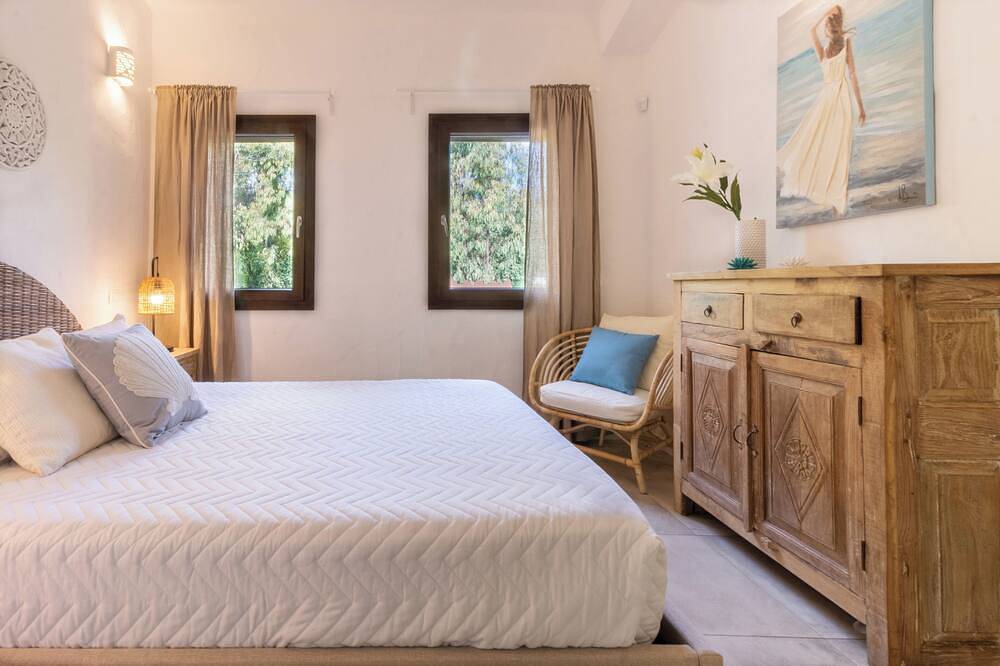Rilassati con tutta la famiglia in questo alloggio tranquillo ed elegante in Santa Margherita di Pula, Pula e dintorni