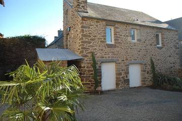 Gîte pour 2 personnes, avec terrasse à Miniac-Morvan