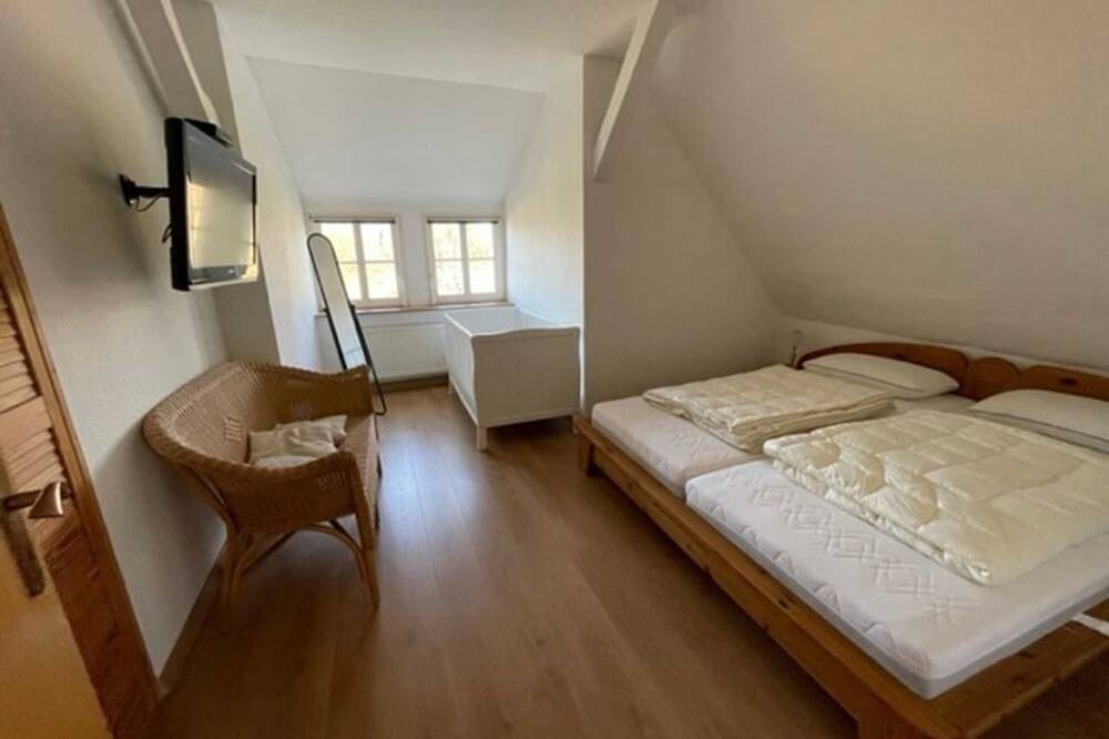Ganze Wohnung, Ferienwohnung Heidetraum Sprotta - Ferienwohnung in Doberschütz, Sächsisches Burgen- und Heideland