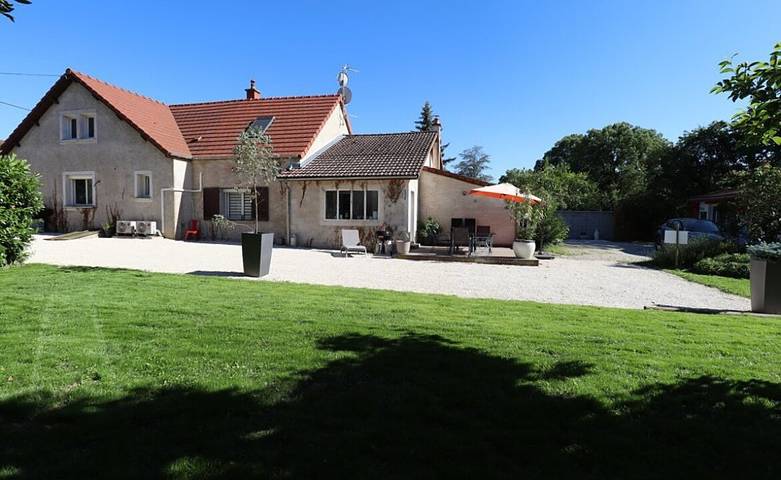 Gîte pour 6 personnes, avec jardin et terrasse - 1