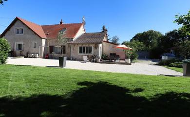 Gîte pour 6 personnes, avec jardin et terrasse dans Côte-d'Or
