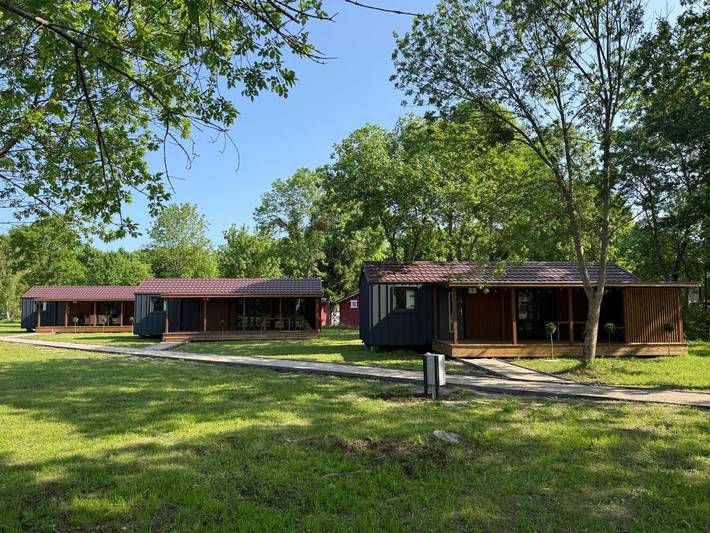 Camping für 6 Personen, mit Ausblick und Terrasse sowie Garten, mit Haustier in Polnische Ostsee