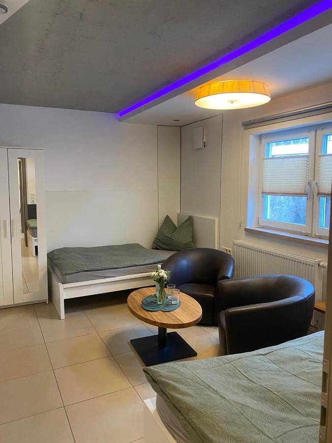 Ganze Wohnung, Modernes Apartment in ruhiger Gegend in Burgbernheim, Romantische Straße