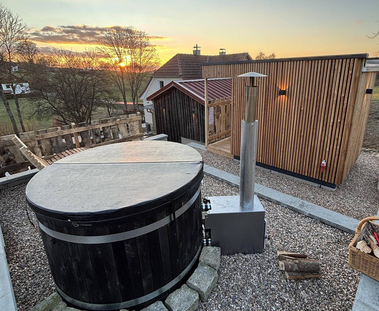 Ferienhaus Bergheiner - Großzügige Ferienwohnung für 5 mit Sauna, Garten & Zirbenholz in Bärnau, Naturpark Nördlicher Oberpfälzer Wald