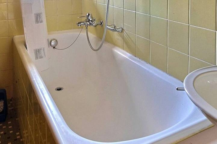 Ganze Wohnung, Einfache 2-stöckige Wohnung für 5 bis 6 Personen, Wohnzimmer mit Kamin, Kochnische mit Geschirrspüle in Grimentz, Anniviers
