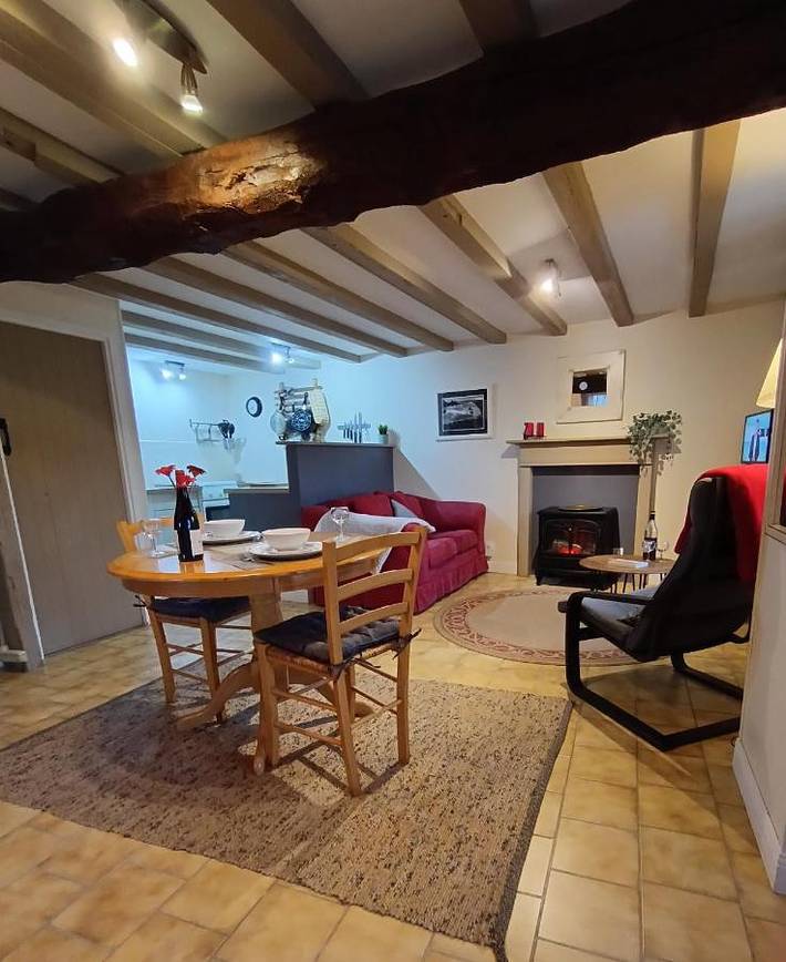 Location de vacances pour 2 personnes, avec Terrasse ainsi que Jardin et Vue à Donnay - 3