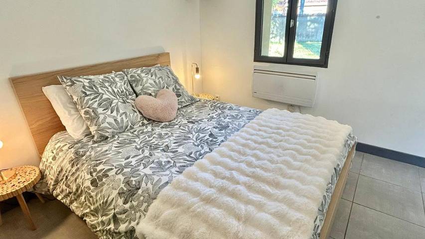 Gîte pour 3 personnes, avec terrasse et jardin, animaux acceptés à Vendat - 2