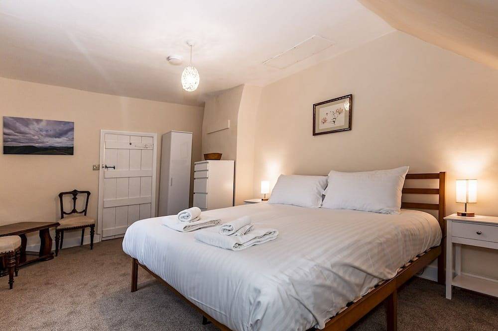 Spacious home, sleeps 9 - walker & cyclist retreat -Pass the Keys in Church Stretton, Shropshire Hills