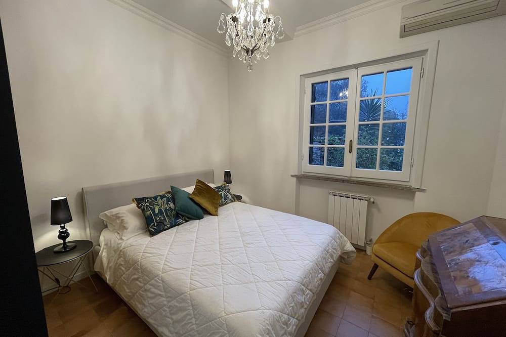 Delightful stylish house with private romantic garden in La Storta, Roma