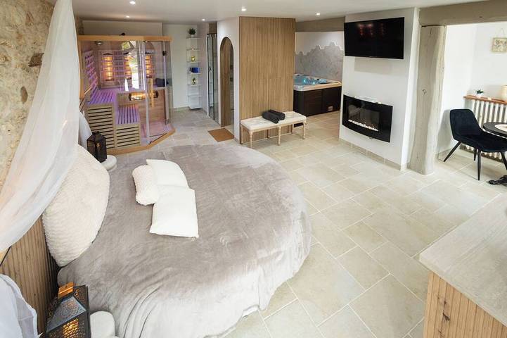 Gîte pour 2 personnes, avec jacuzzi ainsi que jardin et sauna dans Soisy-Bouy