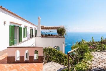 Villa pour 8 personnes, avec jardin et jacuzzi, animaux acceptés à Amalfi