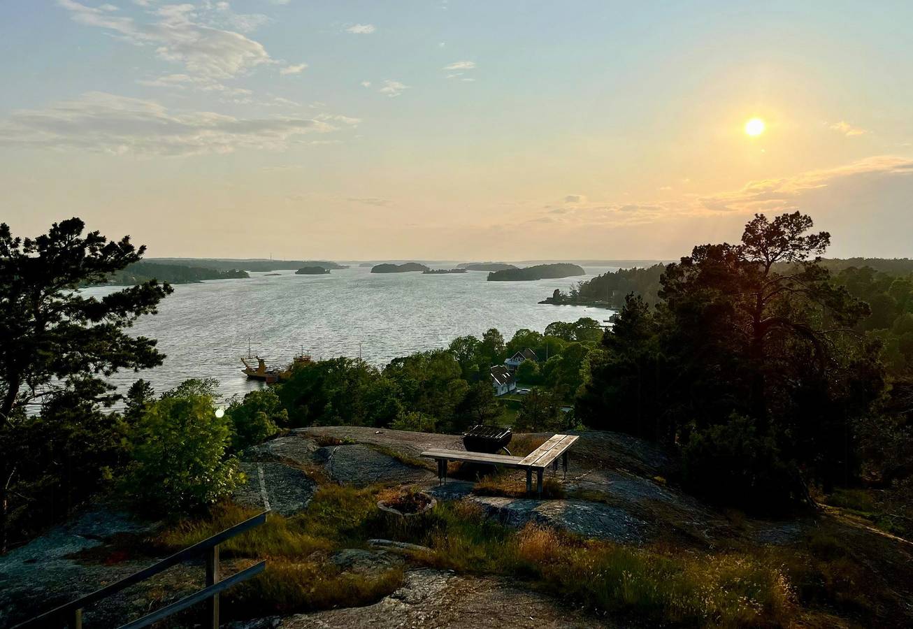 Gästehaus in der Nähe der Fähranlegestelle mit Meerblick in Vaxholm, Stockholmer Schärengarten