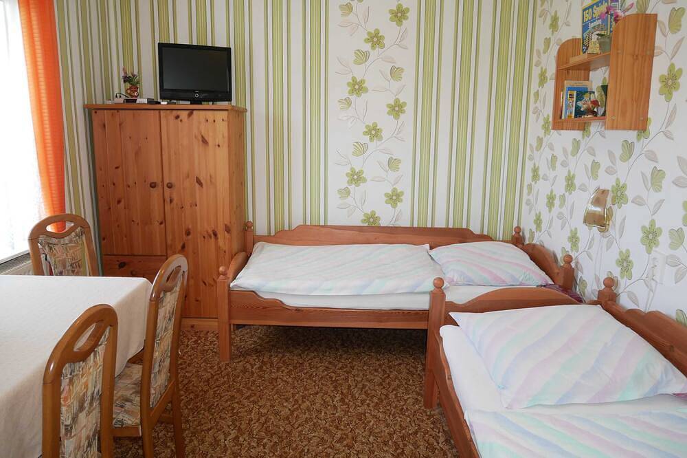 Ganze Wohnung, Ferienwohnung Kasch - Ferienwohnung auf dem Land in Krummin, Usedomer Norden
