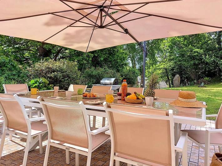 Location de vacances pour 10 personnes, avec Terrasse ainsi que Jardin et Piscine à Ploumilliau - 4
