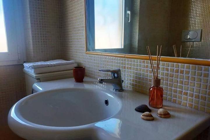 Cottage with garden and patio a few steps from the sea along the Conero Riviera in Porto Recanati, Côte Adriatique Marken