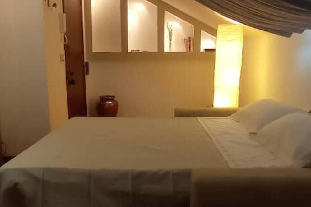 Apartamento entero, Attic apartment ipatrizi in Moncalieri, Provincia de Torino