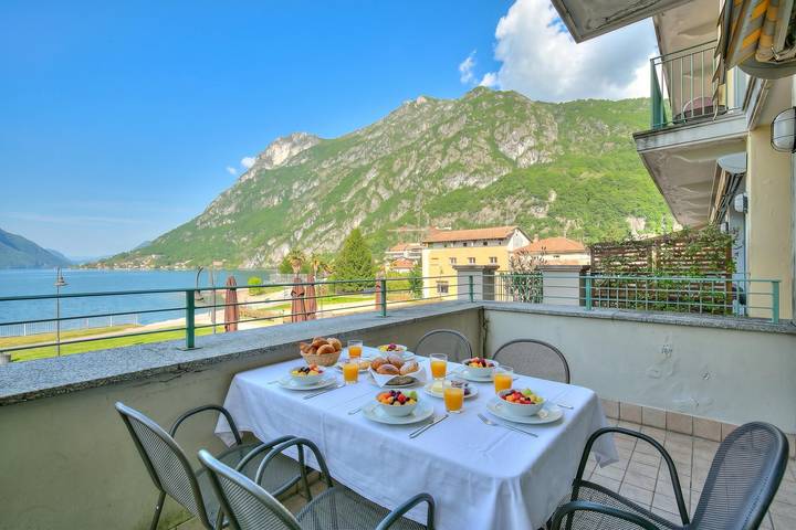Appartamento per 4 persone, con vista lago e terrazza, adatto a famiglie con bambini a Comune di Porlezza