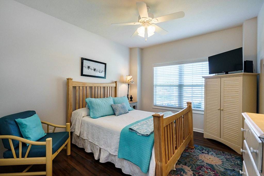 One Street, 3 Riesige Häuser / See / Wasserpark 1 Meile - Omahas # 1 Reunions / Family Home in Omaha, Nebraska