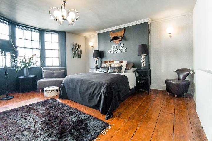 Eclectische moderne viktorianische große Innenstadtwohnung in Brighton, Sussex