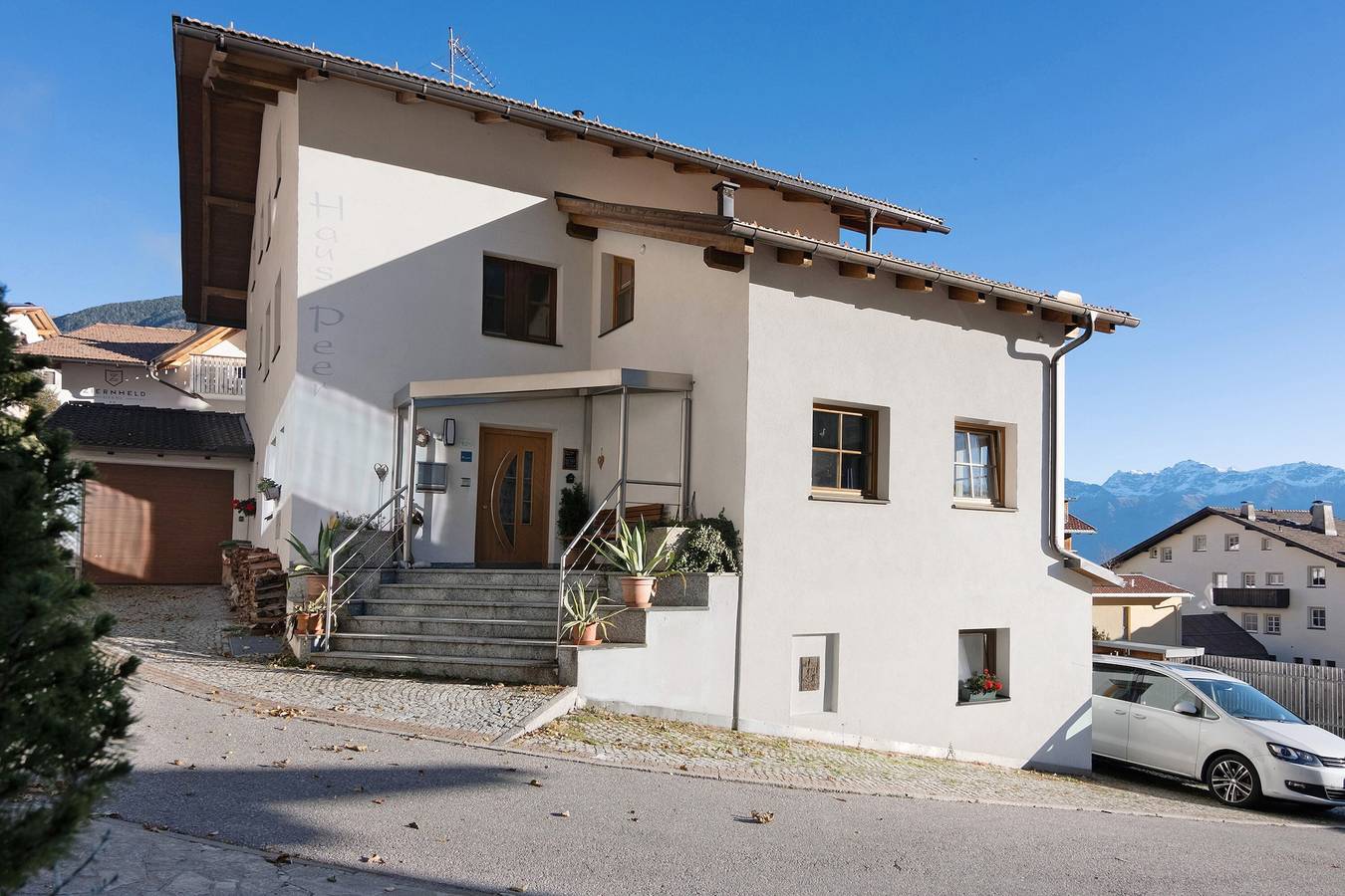 Geheel appartement, Appartement 'Haus Peer B3' met Uitzicht op de Bergen, Privéterras en Wifi in Burgeis, Mals