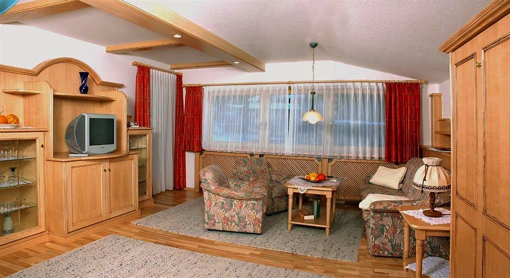 Ganze Ferienwohnung, Ap."Rose"/1 Schlafraum/Du, Wc,Tel,Tv in Kössen, Kaiserwinkl