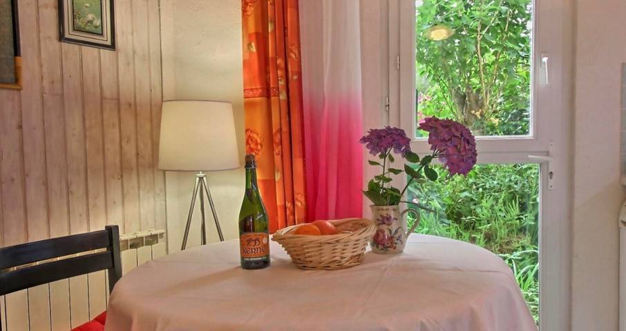 Location de vacances pour 2 personnes, avec Jardin en Cotes-d'Armor