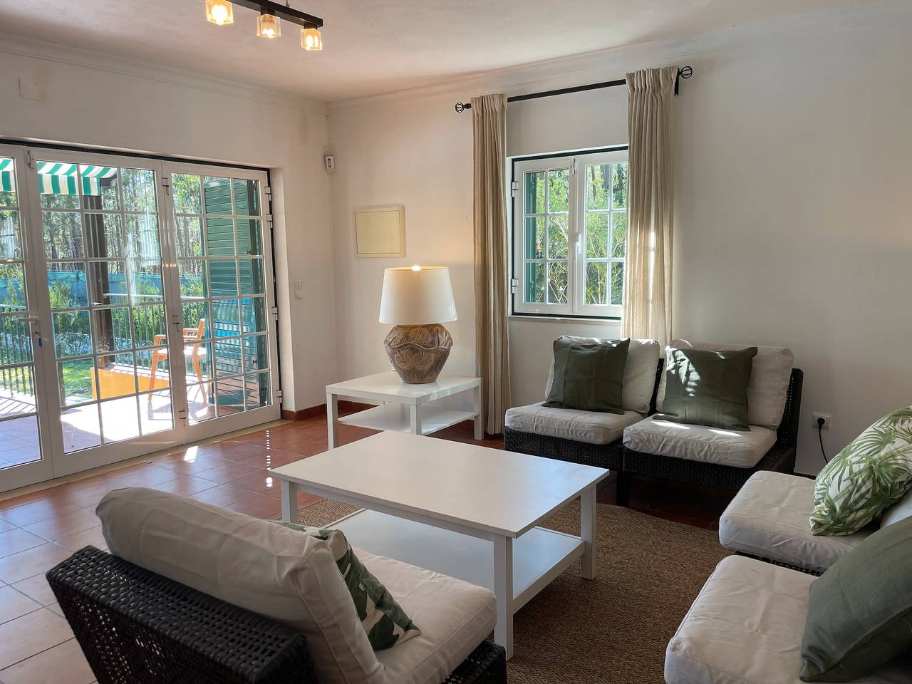 Cottage 'Casa Dos Pinheiros' con Piscina Privata, Wi-Fi e Aria Condizionata in Costa Alentejana