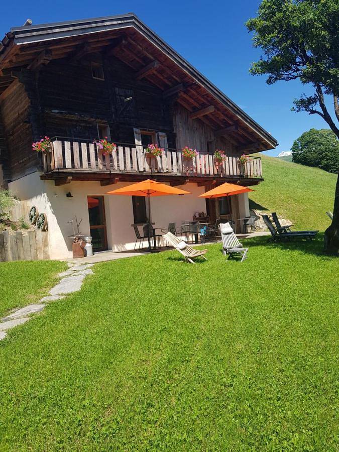 Casa de huéspuedes para 2 personas, con jardín además de sauna y jacuzzi en Savoie