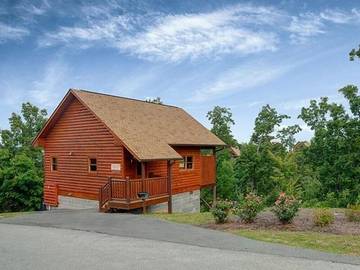 Log Cabin for 4 People in Sevier County, Photo 2
