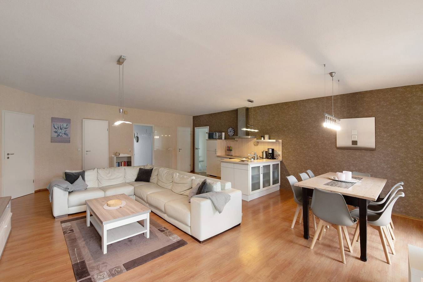Ferienhaus 'Poolhaus Am Leuchtturm' mit privater Terrasse, privatem Garten und Wi-Fi in Bastorf, Neubukow-Salzhaff