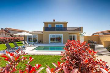 Villa for 4 People in Vižinada, Istria, Photo 1