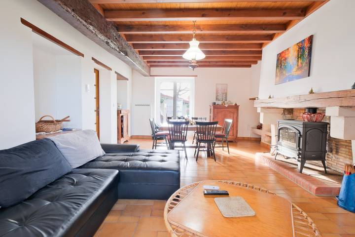 Maison de vacances pour 4 personnes, avec jardin, adapté aux familles dans Périgord Vert