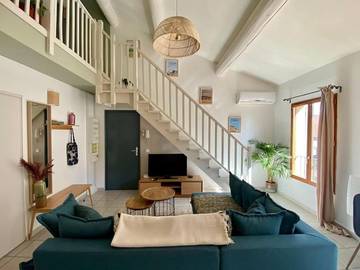 Gîte pour 4 personnes, avec terrasse, adapté aux familles à Cadenet