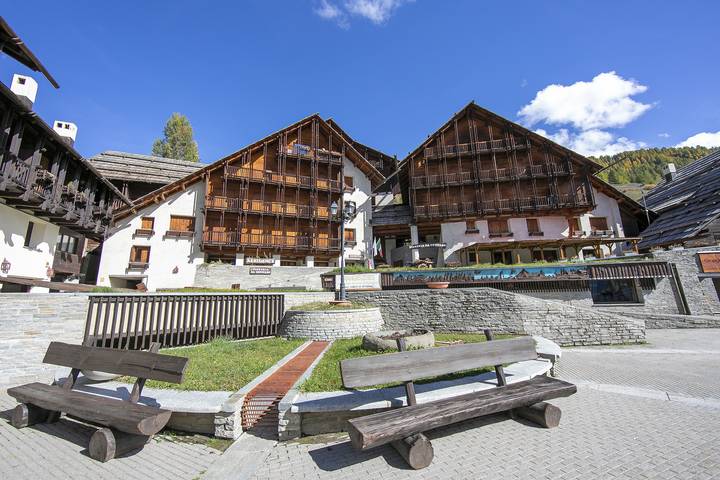 Baita per 4 persone, con balcone, adatto a famiglie con bambini a Sestriere e dintorni