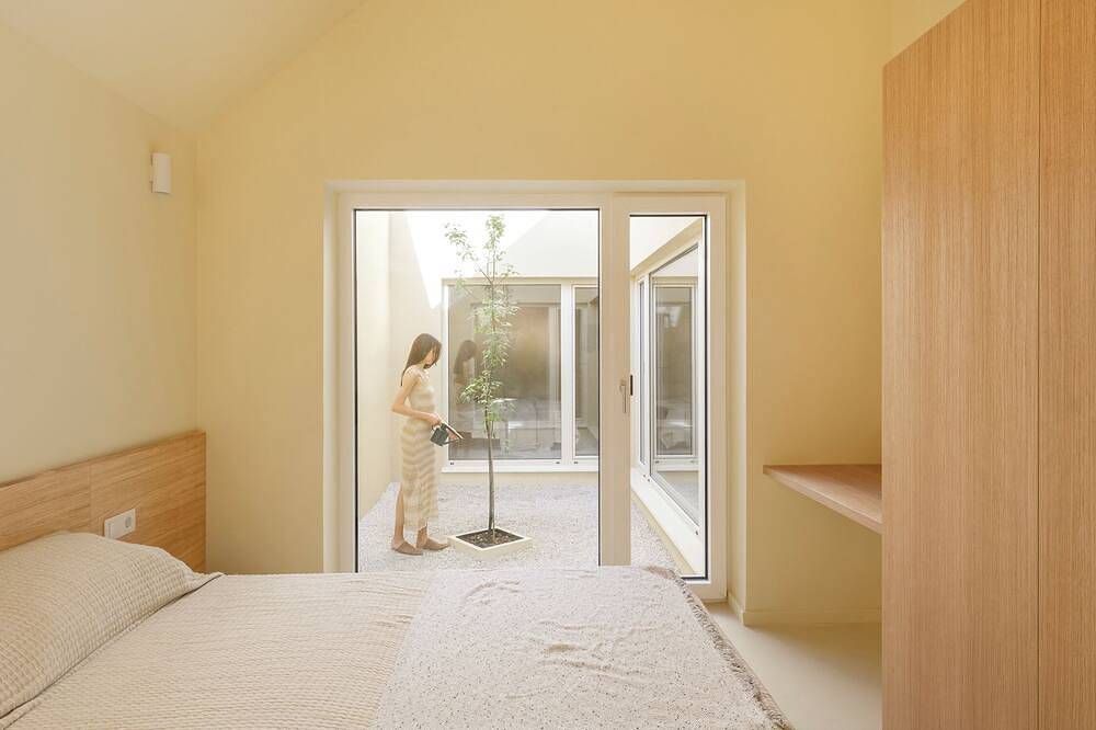 Award-Winning, Magazine-Featured, Architect-Designed Lakeside Home in Raab-Wieselburg-Ödenburg