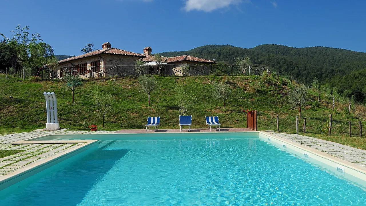 Granja para 5 personas con jardín in Passignano sul Trasimeno, Lago Trasimeno