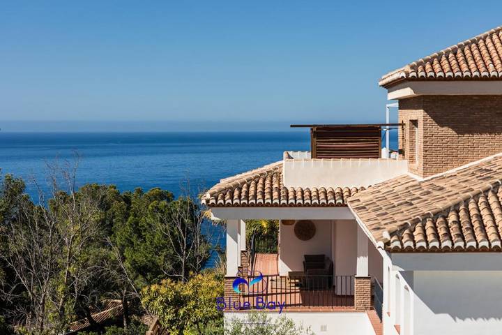 Casa rural para 6 personas, con piscina además de jardín y vistas en La Herradura