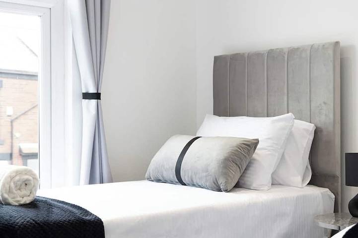 Apartment for 7 people in Bolton
