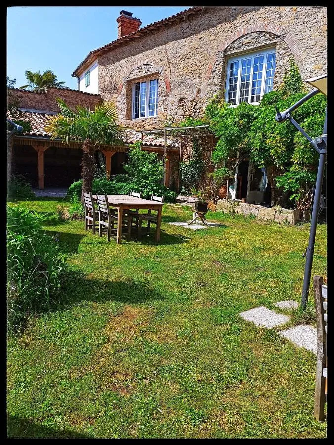 Chambre d’hôte pour 2 personnes, avec piscine et jardin - 1