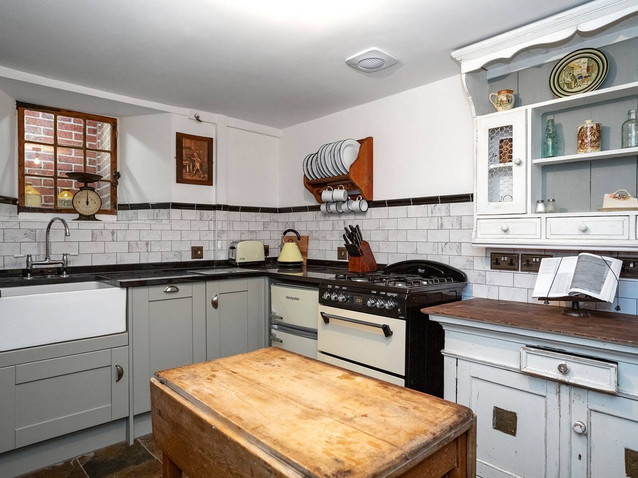 Fagin's Den in Botany Bay, Kent