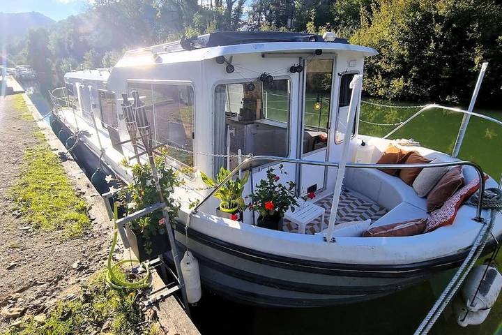Bateau pour 4 personnes à Baume-les-Dames